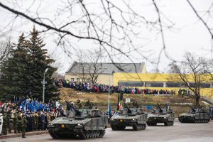 Parade in Estland (foto: ministerie van Defensie)